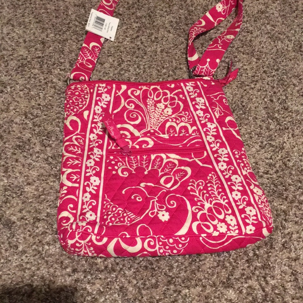NEVER USED brand new VERA BRADLEY crossbody bag.